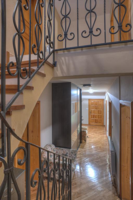 Guest House Zivkovic Sveti Stefan Bagian luar foto