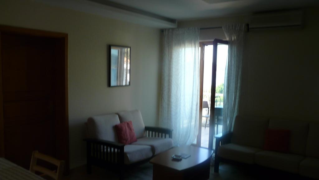 Guest House Zivkovic Sveti Stefan Bagian luar foto