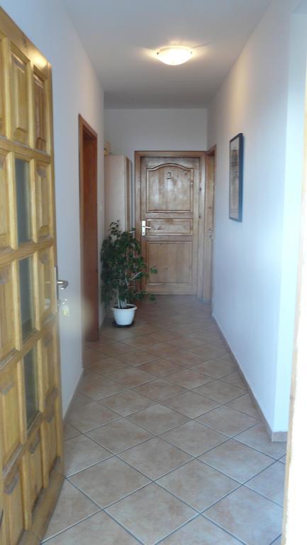 Guest House Zivkovic Sveti Stefan Bagian luar foto