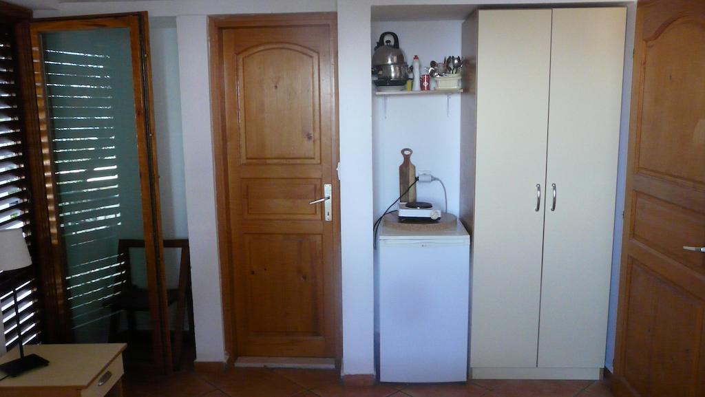 Guest House Zivkovic Sveti Stefan Bagian luar foto