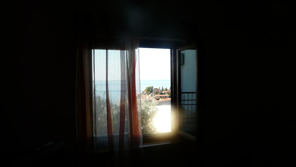 Guest House Zivkovic Sveti Stefan Bagian luar foto